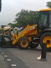 Blocking the whole road to remove a small tree.Blauberg Ro MIlnerton