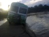 A bus almost fell into a river in zimbabwe...and ita was carryng 60 pple?
