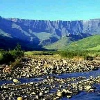 Ukhahlamba mountains. (Amazizi Uthukela)