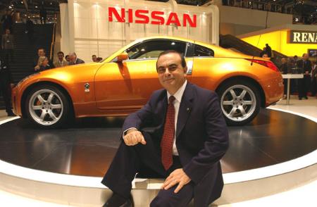 Carlos Ghosn with the 350Z