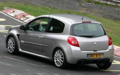 Renault is readying the Clio RS for an early 2006 launch 