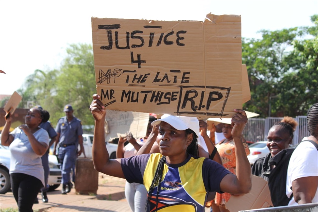 Angry residents protested against the suspect Nditsheni Mphephu's bail application. Photo by Thembi Siaga.