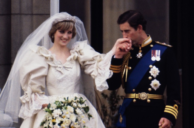 A slice of Princess Diana and Prince Charles' wedding cake going up for ...
