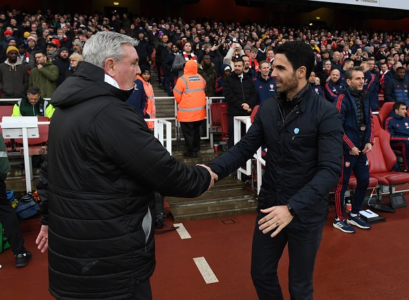 Mikel Arteta the Arsenal Head Coach shakes hands with Steve Bruce the Newcastle Manager before the Premier League match between Arsenal FC and Newcastle United at Emirates Stadium on February 16, 2020 in London, United Kingdom. (Photo by David Price/Arsenal FC via Getty Images)