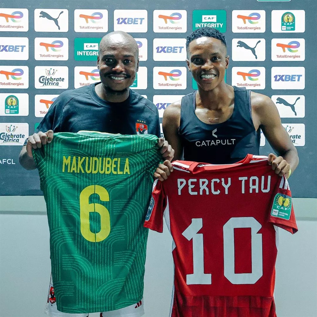 Percy Tau and Mahlatse Makudubela exhanged shirts 