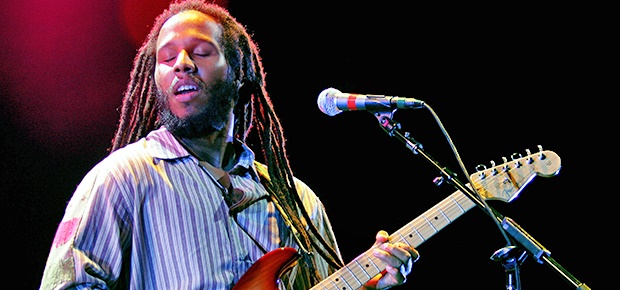 Ziggy Marley performing on stage. (Photo: Getty Images)