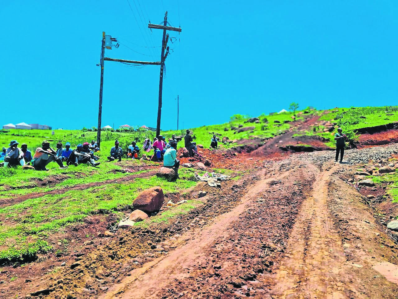 Community members from Kulobhonga locality in Elliotdale are worried about their access road.                             