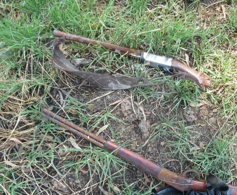 Cops found guns at Graceland dumping site in Ekurhuleni. 