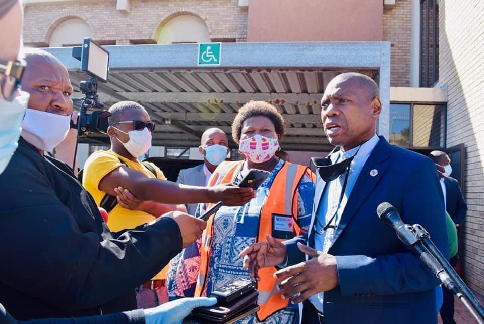 Health Minister Zweli Mkhize in Nelson Mandela Bay. (Photo supplied by the Eastern Cape Department of Health)