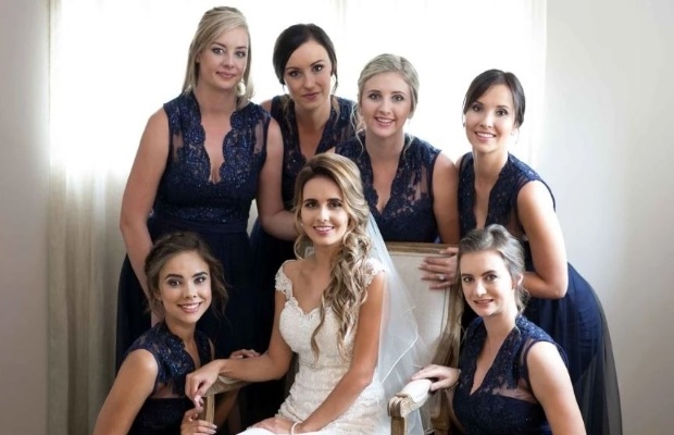 7 cousins at Nicolien Mahns wedding in 2018