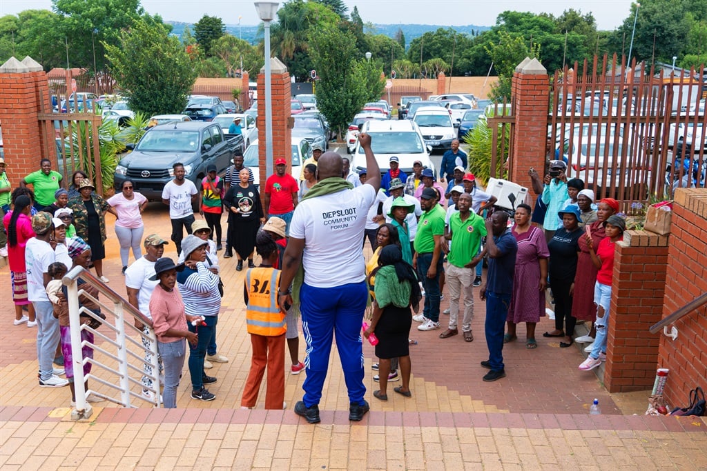 The community of Diepsloot protesting outside the Randburg Magistrate's Court where five men accused of assaulting and setting alight seven people appeared.