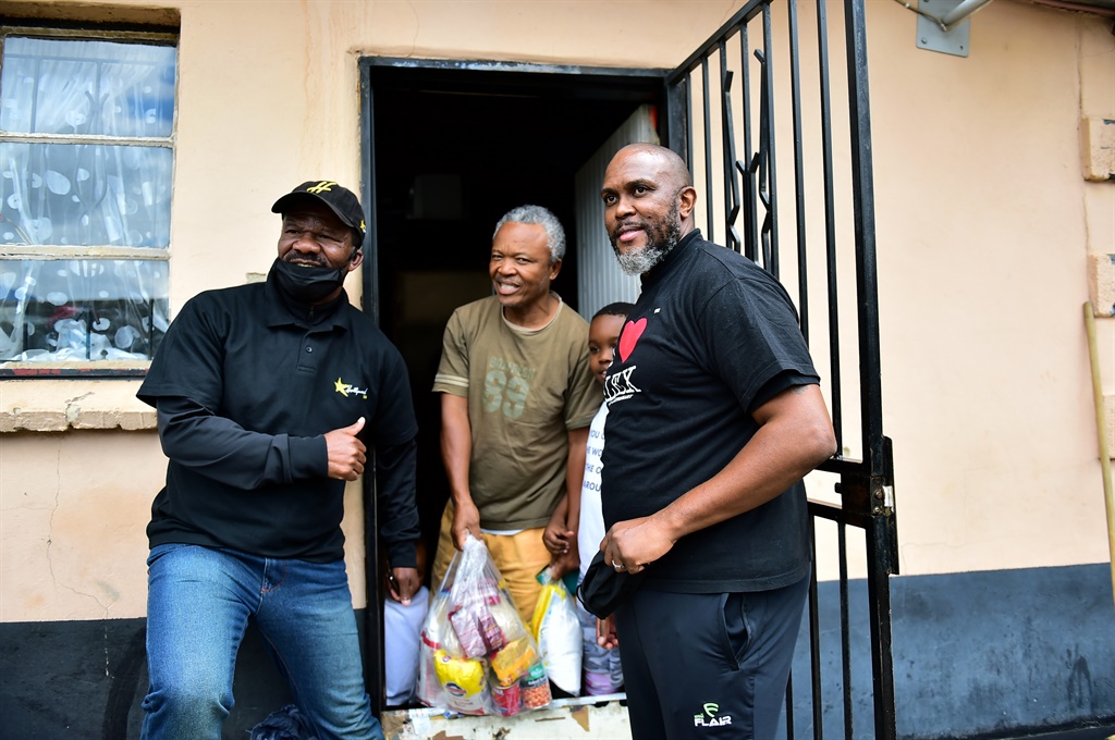 Mathews said it is good that Jerry Skhosana and Brain Baloyi are giving back to the community. Photo by Christopher Moagi