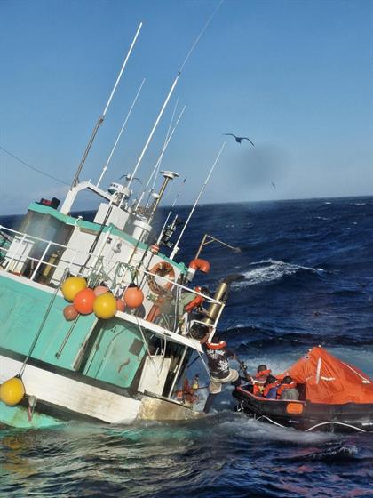 SEE | 22 fishermen rescued from capsizing vessel in Cape Town's Table ...