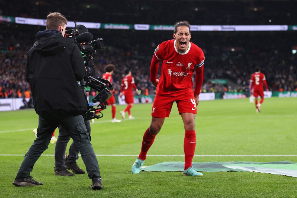 LONDON, ENGLAND - FEBRUARY 25: Virgil van Dijk of Liverpool celebrates scoring his teams first goal as he is filmed by the steady cam during the Carabao Cup Final match between Chelsea and Liverpool at Wembley Stadium on February 25, 2024 in London, England. (Photo by Julian Finney/Getty Images)