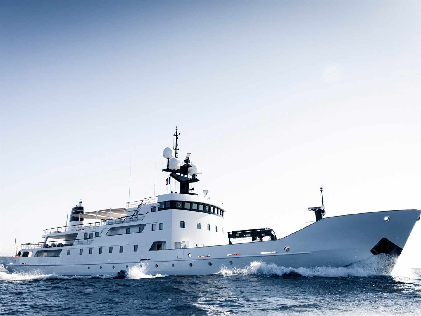 À l'intérieur d'Olivia, un ancien navire de la marine russe devenu un superyacht de luxe vendu pour 23 millions d'euros