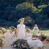 Florence Pugh’s 14kg silk flower dress from Midsommar film auctioned for over R1 000 000