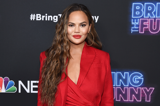 Chrissy Teigen has decided to donate R3.4 million to bailing out protestors