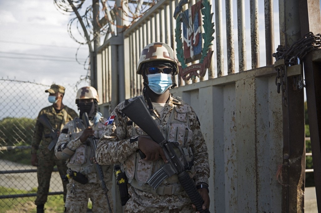 Soldiers guard the Dajabon border crossing between