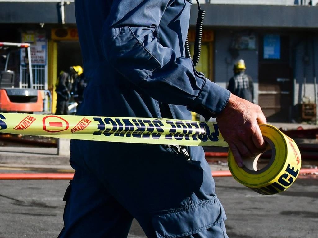 Top Stories Tamfitronics A JMPD officer was shot and killed after allegedly quarrelling with law enforcement officers outside her dwelling in Dobsonville.
