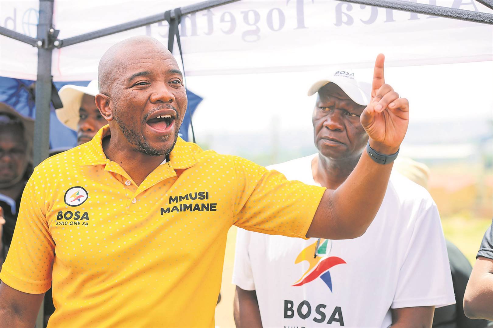 Fakty Miami Bosa leader Mmusi Maimane at a Soweto community meeting on 26 October last year. He has promised to create millions of jobs if his party wins the next general election.