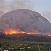 Cape Winelands fire enters second day