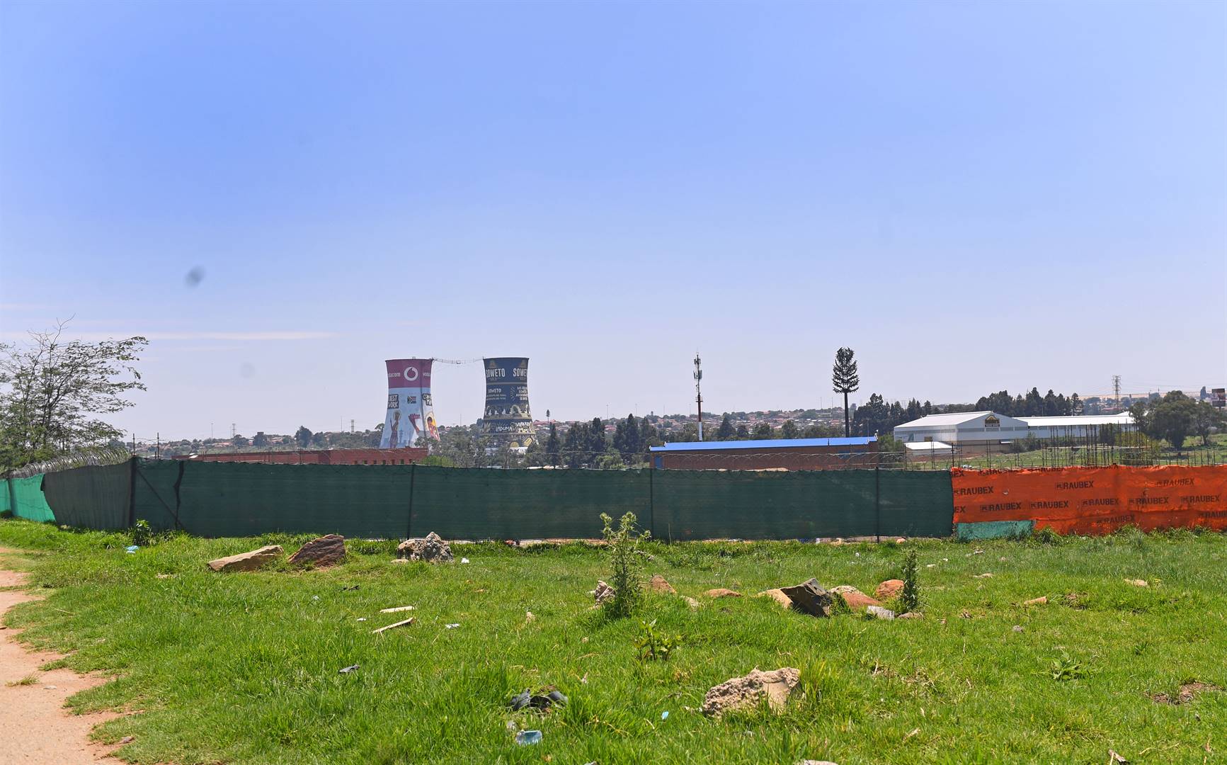 Met Netwerk24 se besoek aan Power Park in Soweto is die erwe só aangetref. Foto: Melinda Stuurman