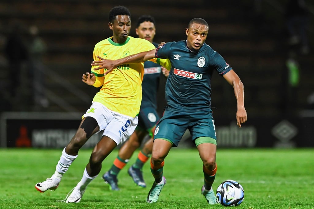 AmaZulu left back Riaan Hanamub has been linked with a move to Soweto giants Orlando Pirates and could join compatriot Deon Hotto. (Photo by Darren Stewart/Gallo Images)
