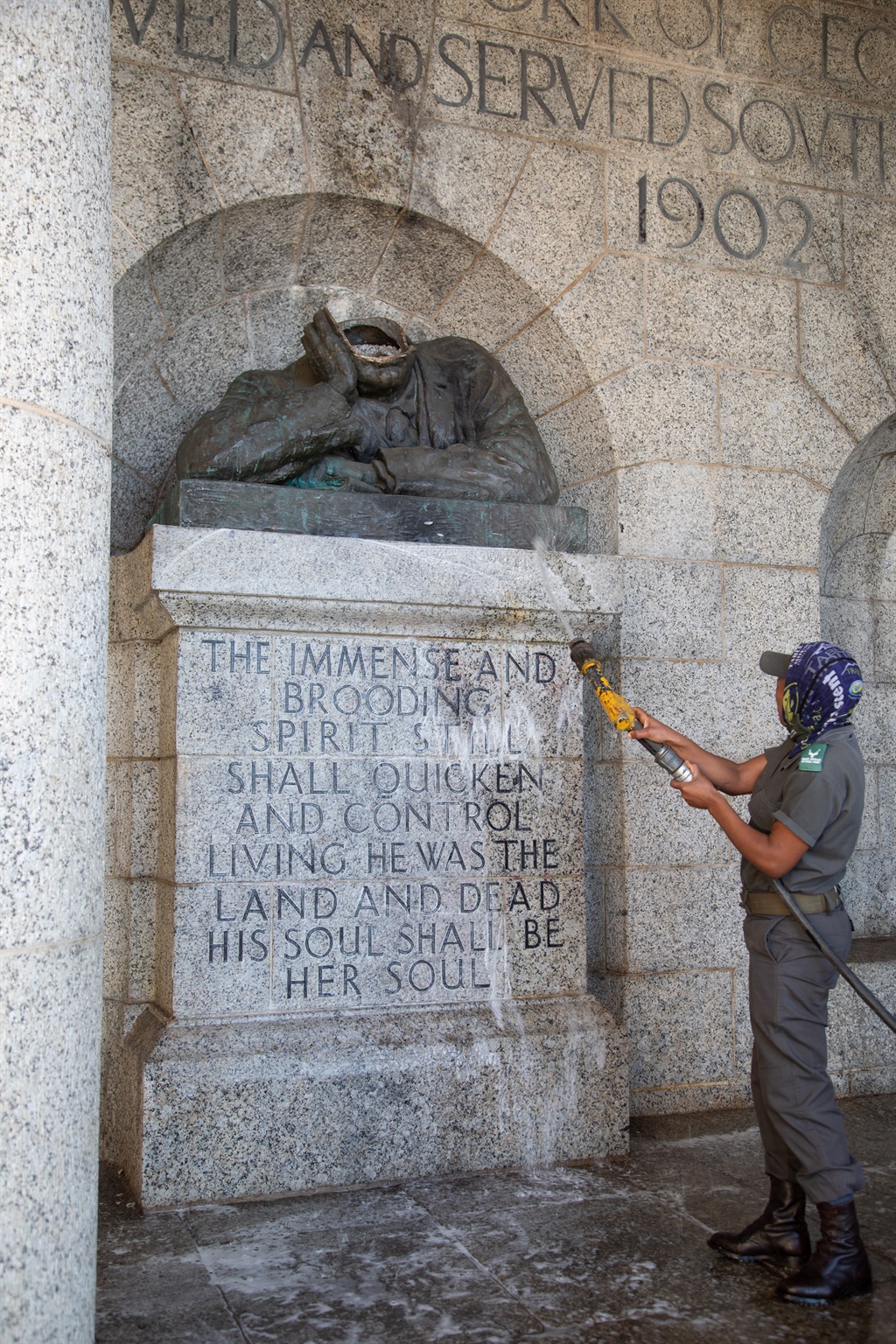 Cecil John Rhodes statue at Rhodes Memorial