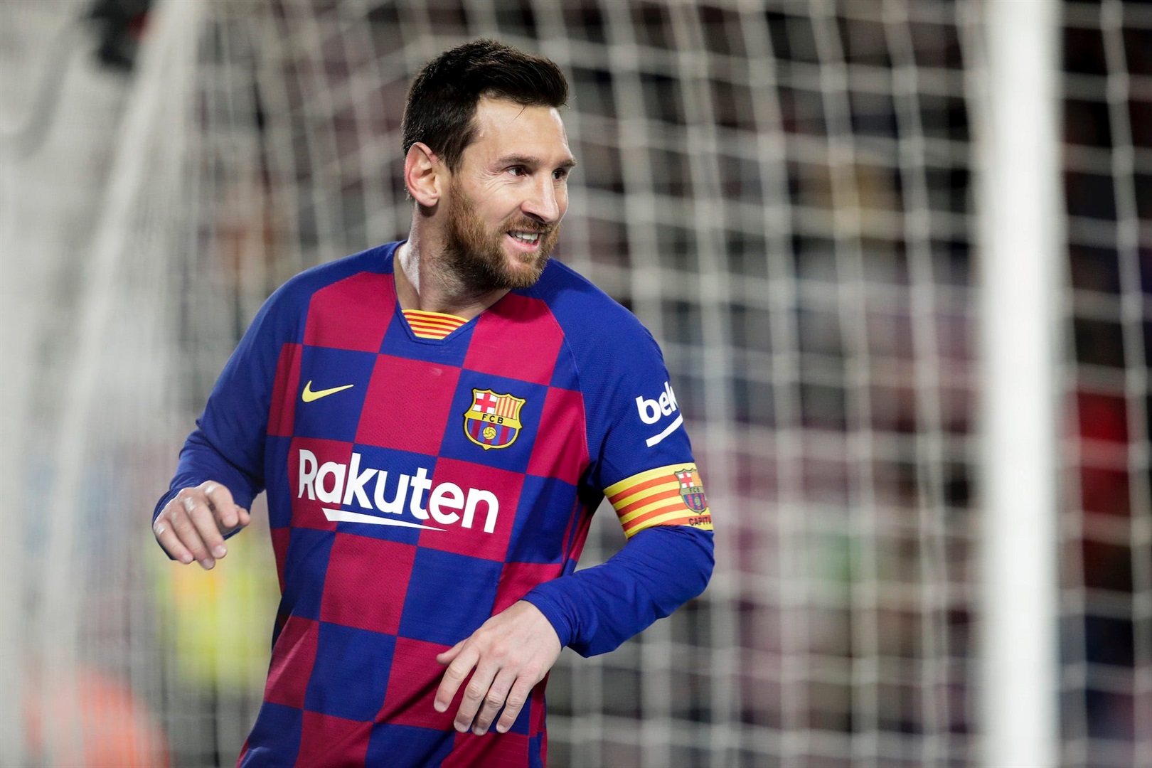 Man City is calculating if it can buy a R14bn Messi within ...