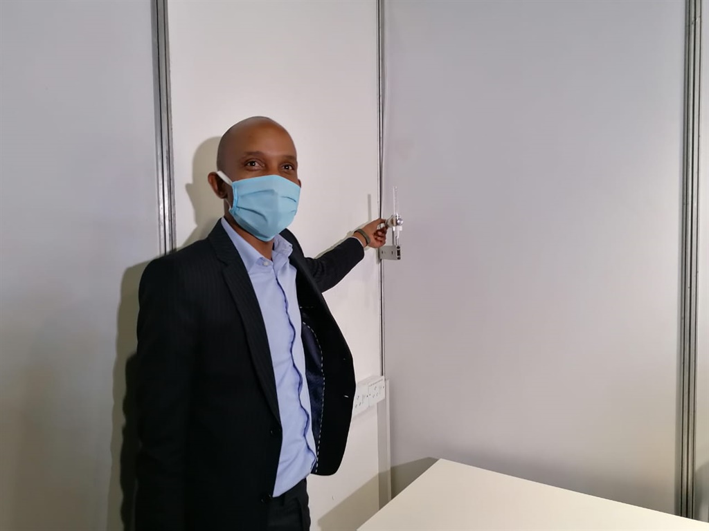 SAHRC's Buang Jones inspects an oxygen outlet at t