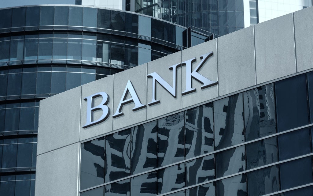 Bank-bank AS yang ‘paling rentan’ kehilangan deposito  triliun dalam setahun – JPMorgan