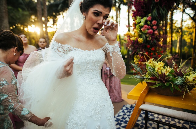 Bride crying on her wedding. (PHOTO: 
FG Trade/Getty Images)