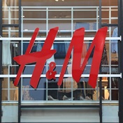 H&M shares tumble as CEO steps down