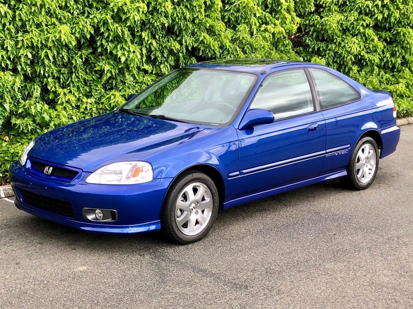 A 20yearold Honda Civic sold for R870,000 at an auction in the US