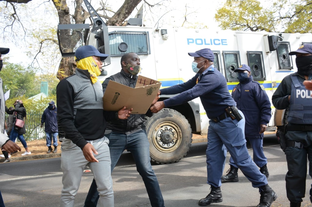Police Disperse Protesters At Zimbabwe Embassy Daily Sun 3149