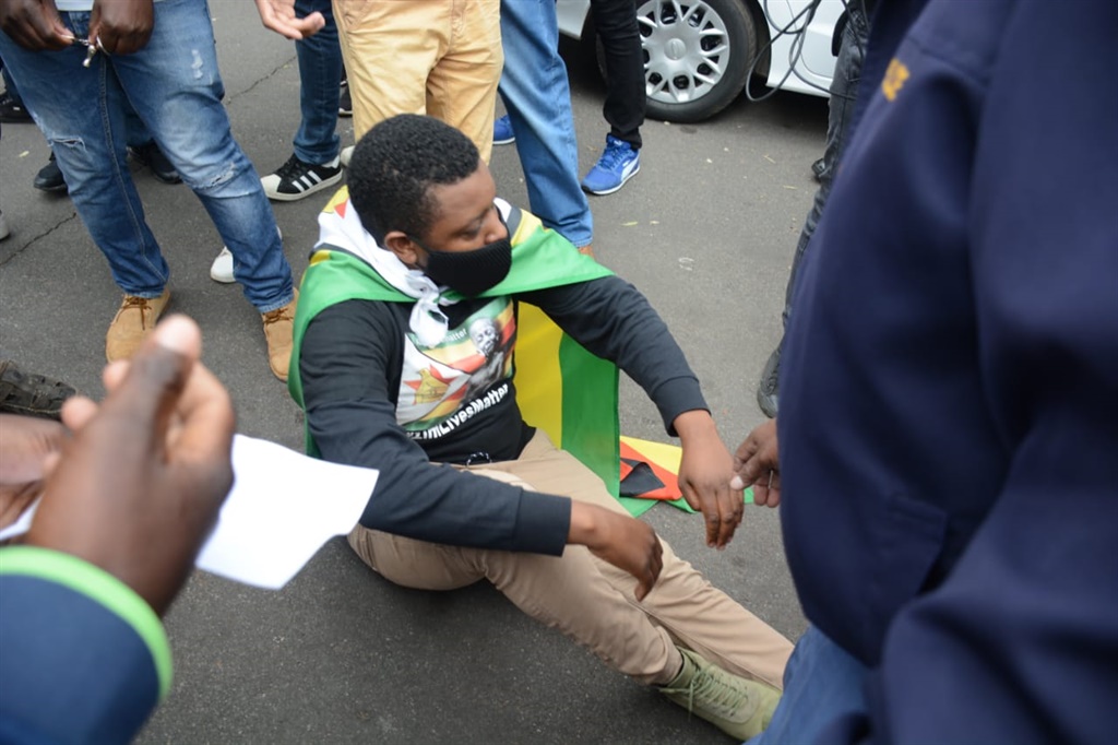 Police Disperse Protesters At Zimbabwe Embassy Daily Sun 9050