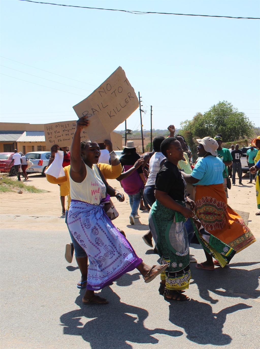 Gatvol residents of marite protesting outside the Mkhuhlu Magistrate court after one of the two suspect bail was denied.