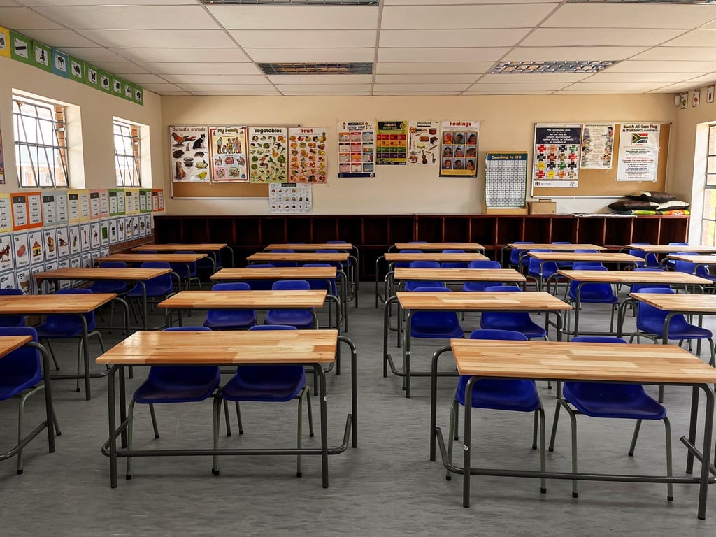 News24 | Age of anomalies: 6 000  Free State pupils are between 20 and 30 years old