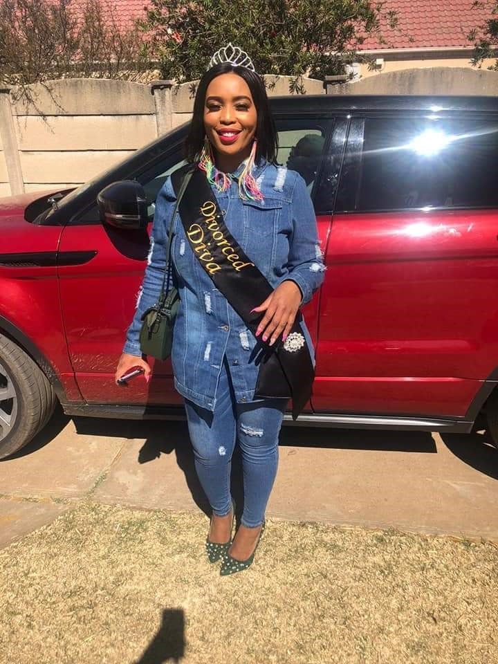 : Former Mrs Vaal 2018/19 Mabidietsa Rasentsoere from Sharpeville in Gauteng got people talking when she hosted a divorce Pyjama party with friends to celebrate her divorce. Photos from Facebook