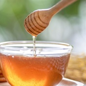 Un-bee-lievable! Honey is better for nuking colds than over-the-counter drugs, new study says