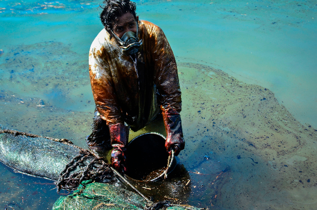An oil spill off the coast of Mauritius will have serious environmental impact. (Photo: Getty Images/Gallo Images)