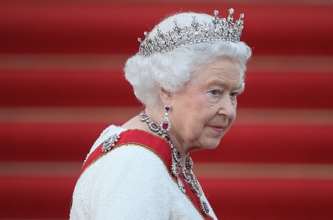 The queen will now return to Windsor only in early October and will commute to Buckingham Palace for limited official engagements. (Photo: Gallo Images/Getty Images)