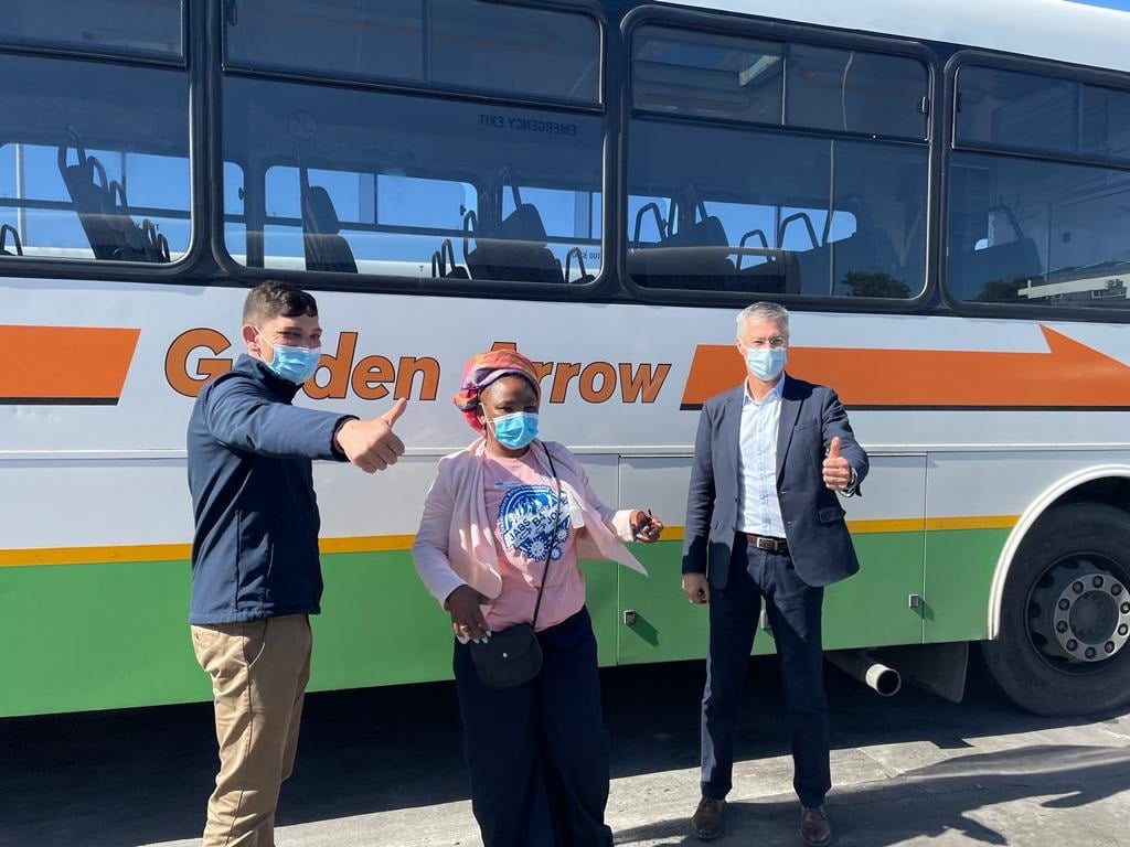 Daylin Mitchell, Dr Nomafrench Mbombo, and Golden Arrow Bus Services CEO, Francois Meyer, today  launched a pop-up vaccination site at the Arrowgate bus depot in Montana.