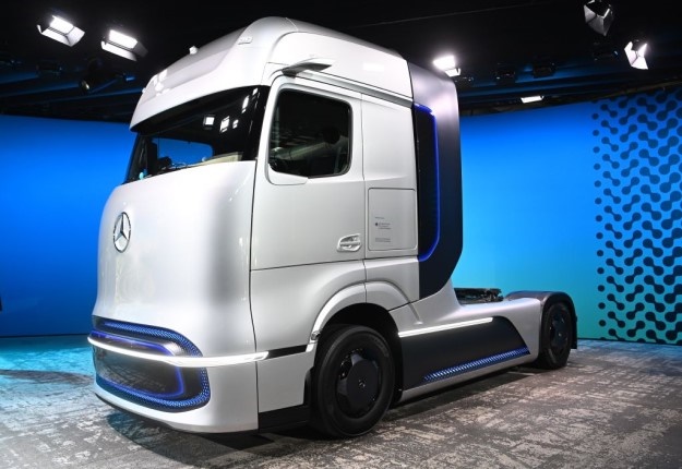 Daimler Sa We Will Bring Electric Trucks To The Local Market Wheels