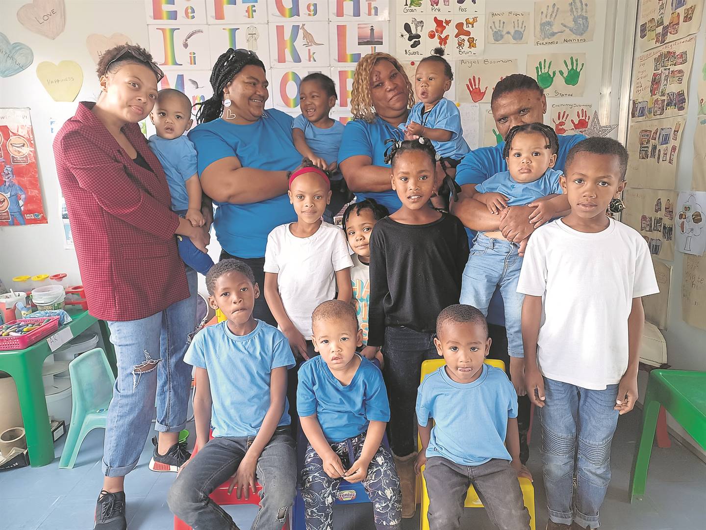 The staff and children at Chioma Safehaven Daycare in Humansdorp.  