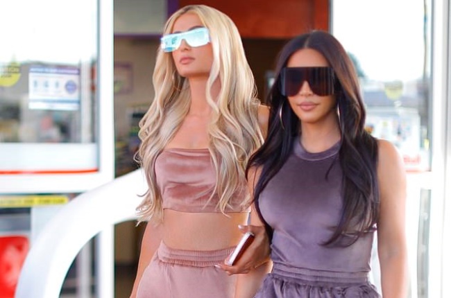 Kim Kardashian & Paris Hilton Reunite For Photoshoot On 'KUWTK' – Hollywood  Life