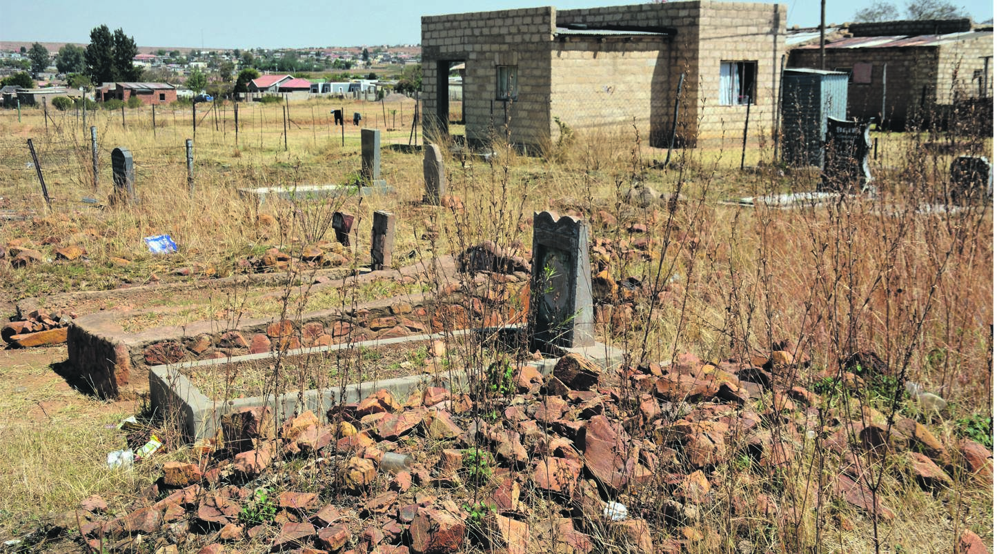 Residents of Manaleni Village in Mpumalanga say ghosts leave nearby graves and haunt them at night. Photo by Bongani Mthimunye