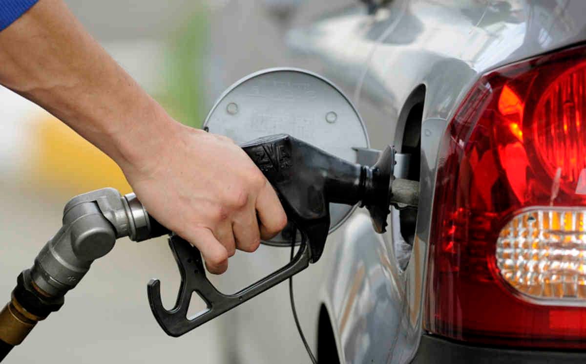 South African motorists will kick off the new year with lower fuel prices, according to the AA