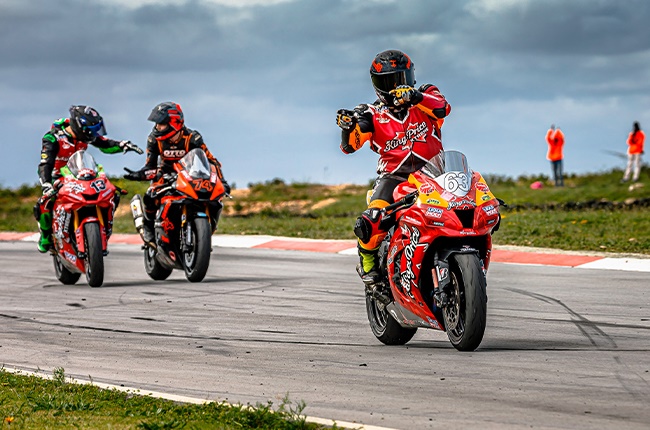 motorbikes,racing