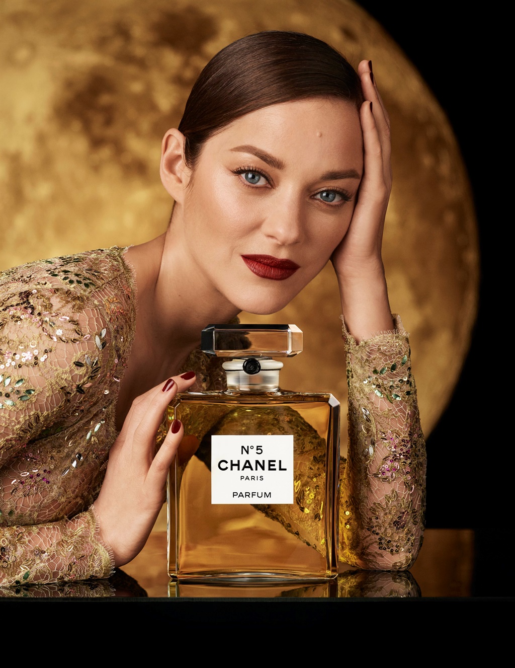 WATCH | Marion Cotillard covers Lorde's 'Team' in new romantic Chanel N°5  film by Chernobyl director | Life